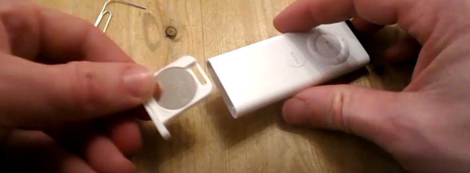 White Apple Remote battery replacement